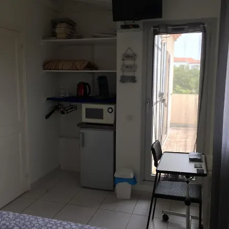 Coquette Dans Proche De La Penzion